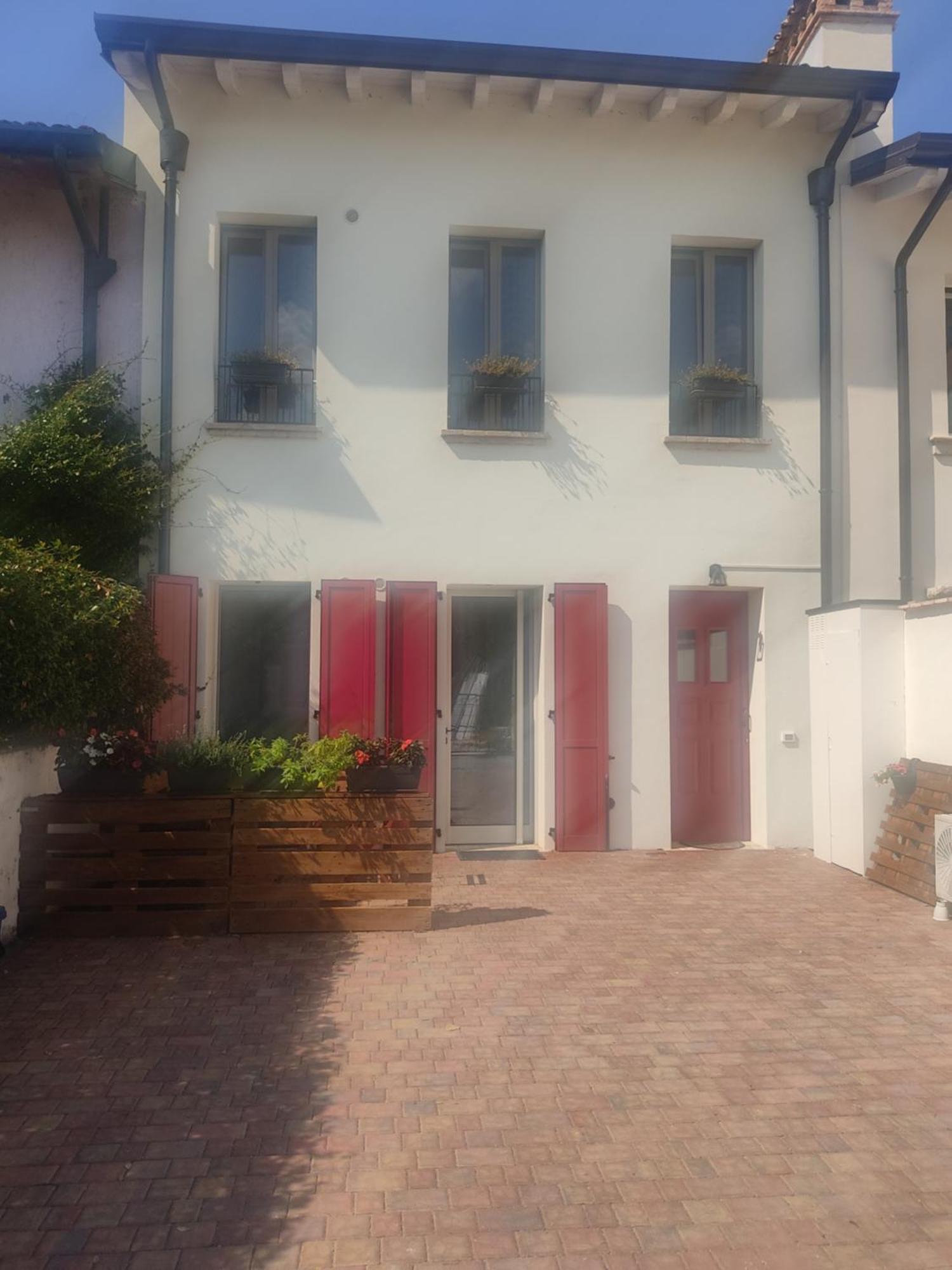 Appartement La Casa Di Paolina - Affitti Brevi à Desenzano del Garda Extérieur photo